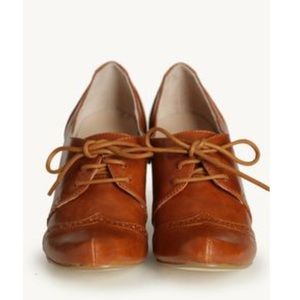 Chelsea Crew Oxford Heels